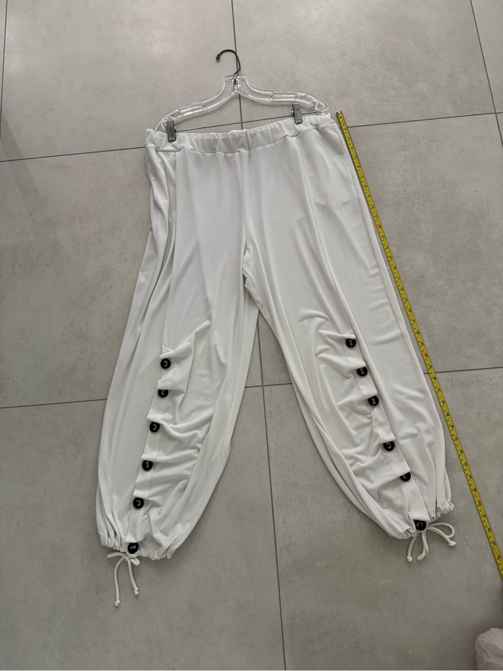 IC Collection/ Prada Pant size XXL white gather with black buttons
